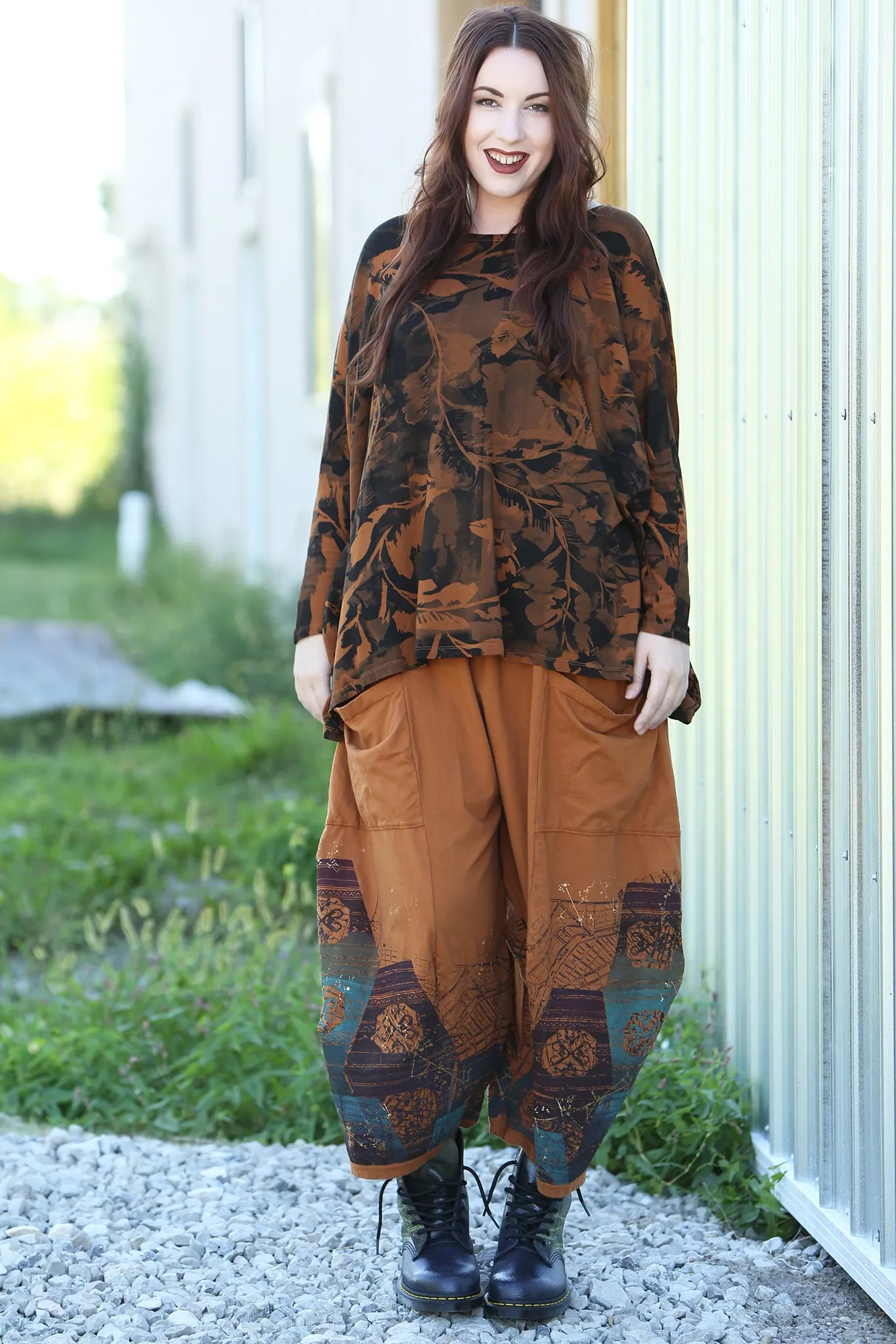 2218 Mariposa Square Top Amber
