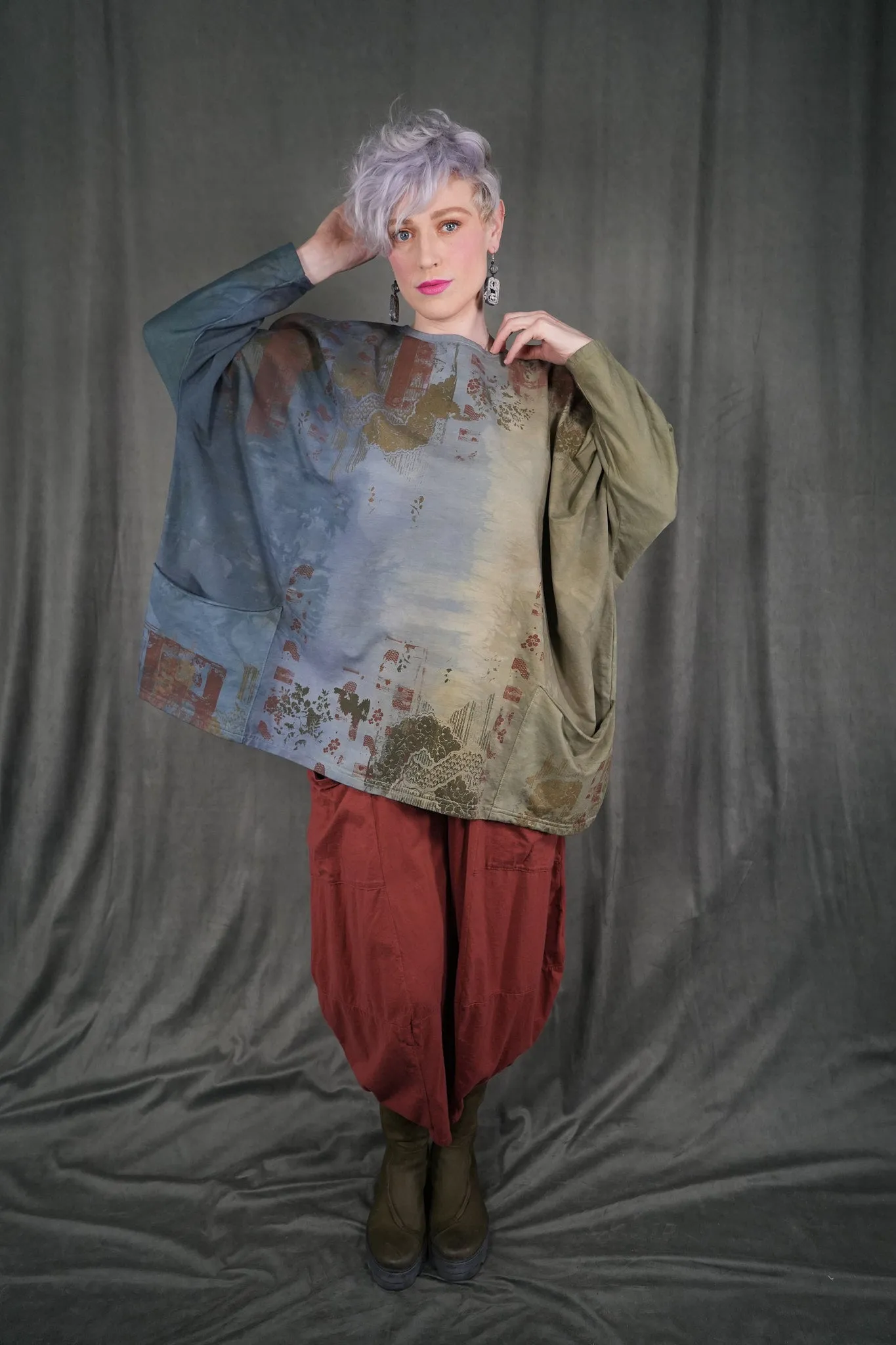 2319HD Writers Pocket Sweatshirt Sketches
