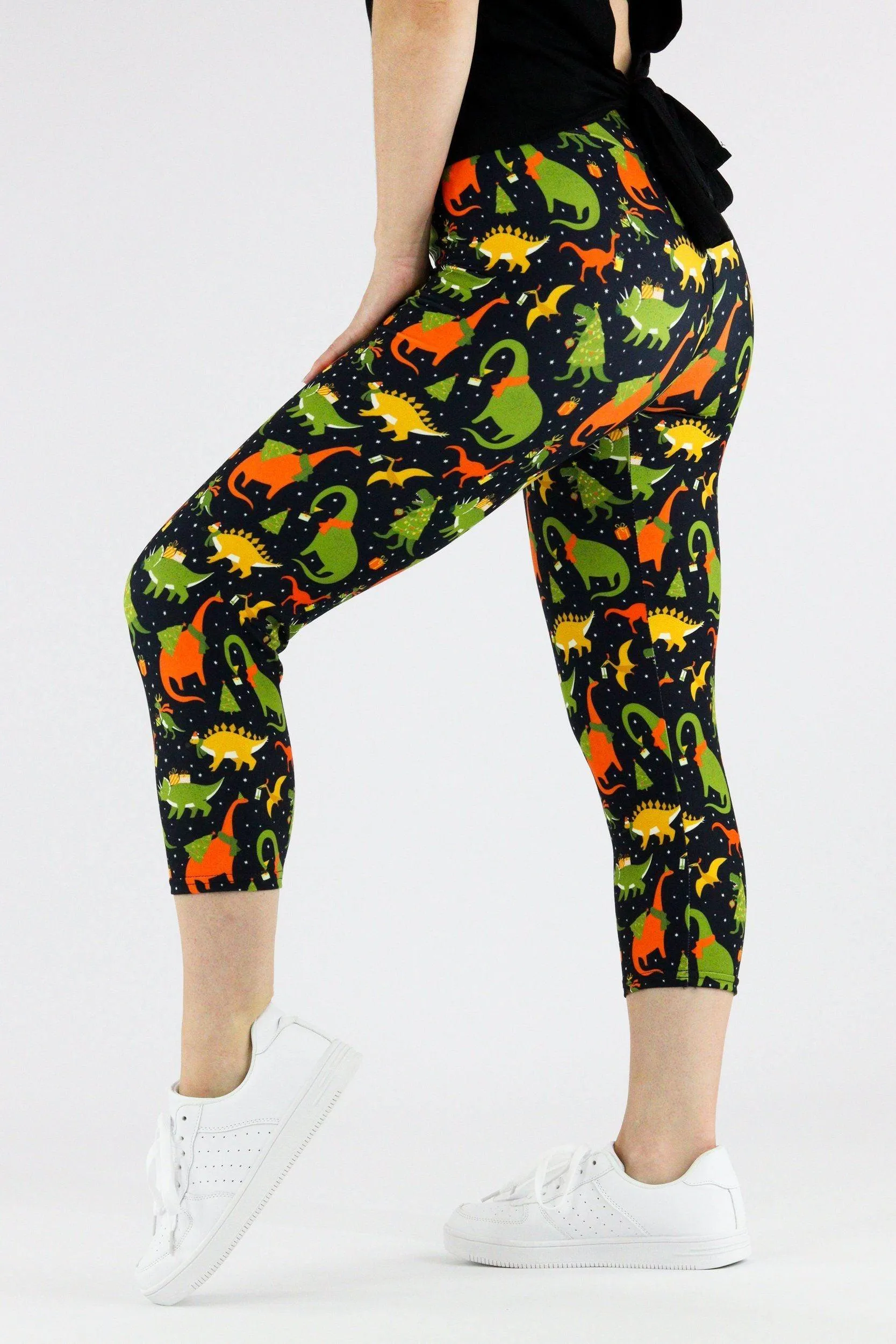 Christmas Dinosaurs - Casual Capri Leggings