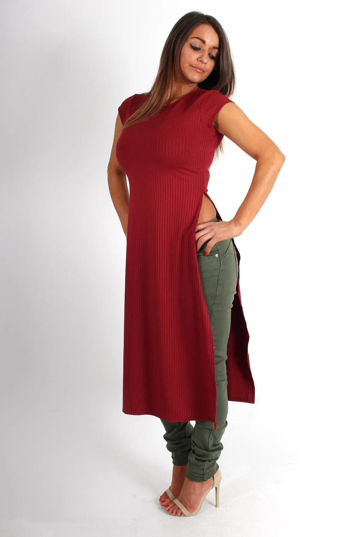 Daphne Wine Side Split Top