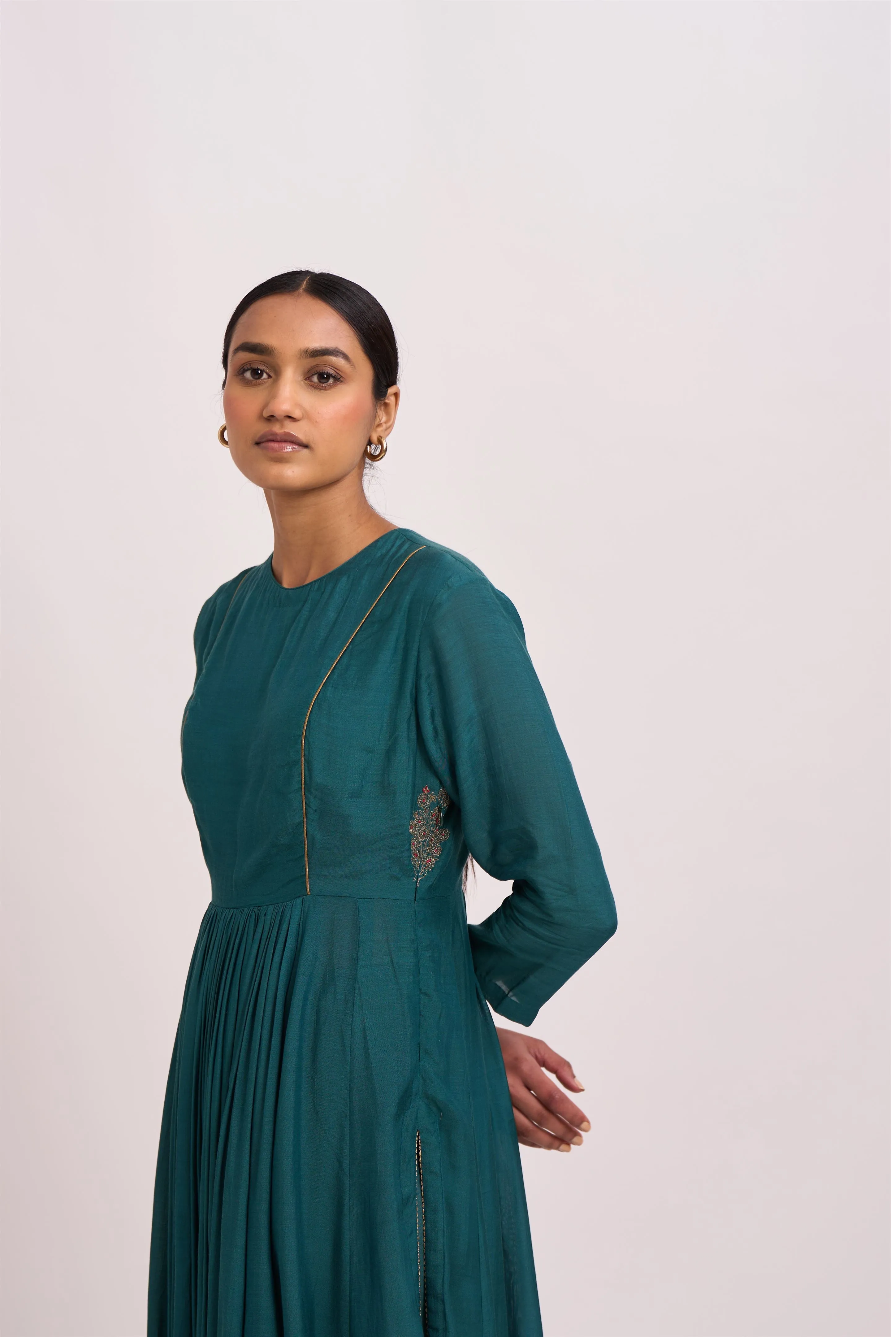 Dot   I   Mihira Madinat Ghoomar Kurta Set   Teal  SS24-TG-1