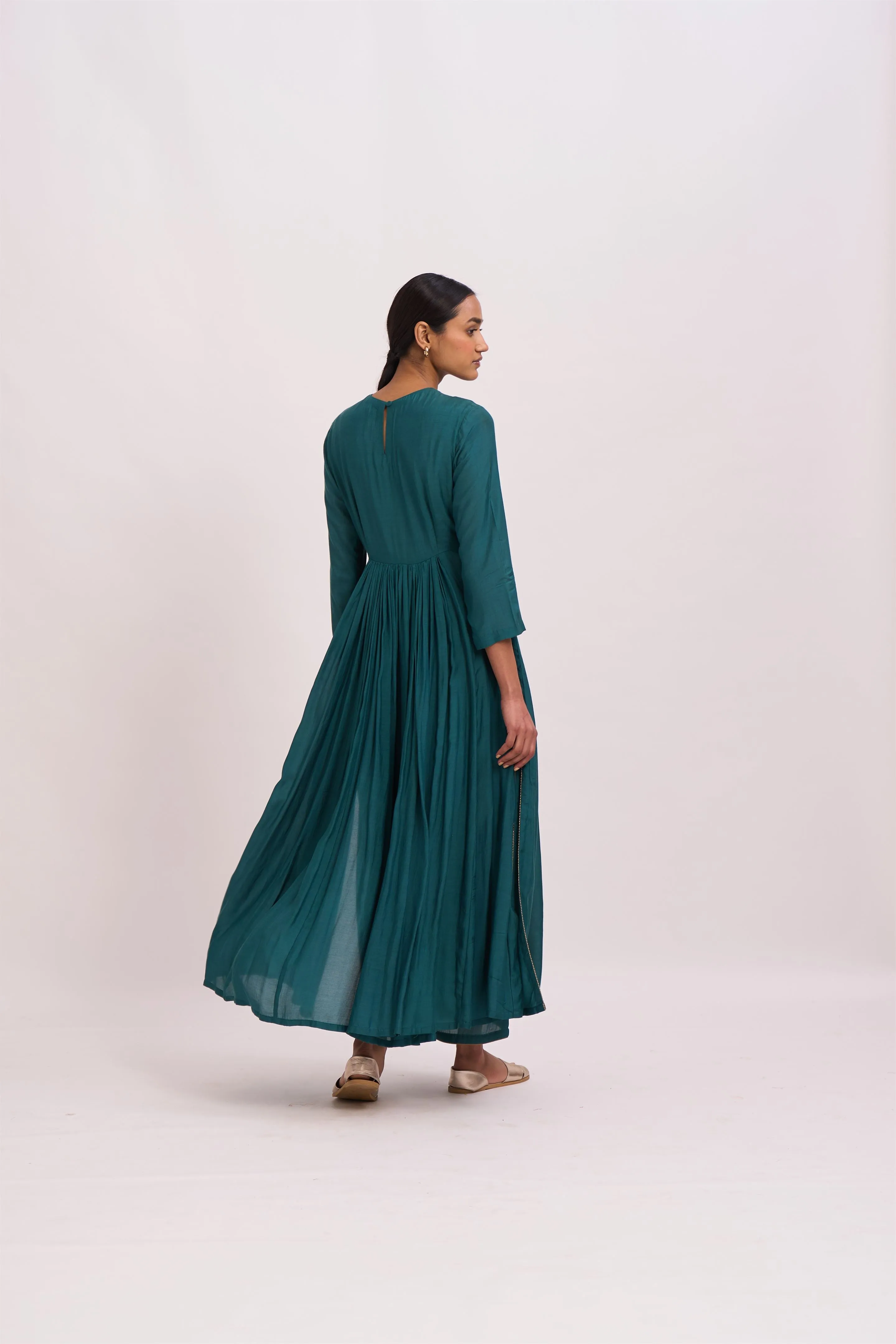 Dot   I   Mihira Madinat Ghoomar Kurta Set   Teal  SS24-TG-1