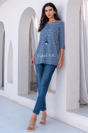 Effortless Edge-Short Top