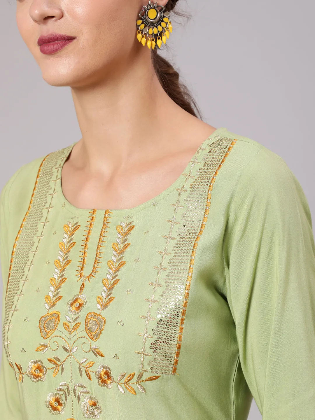 Embroidered Green Kurta With Pants And Chanderi Dupatta