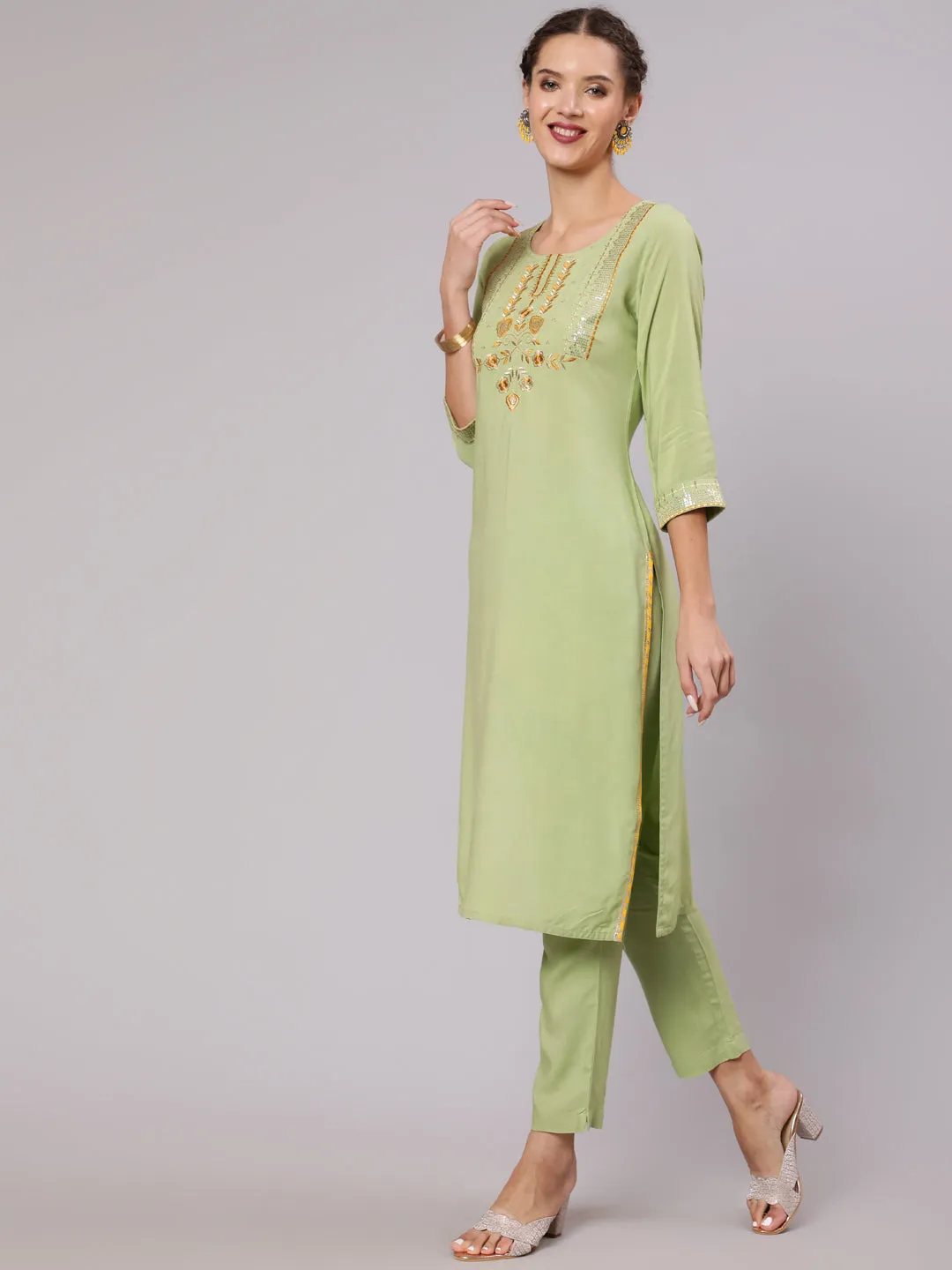 Embroidered Green Kurta With Pants And Chanderi Dupatta