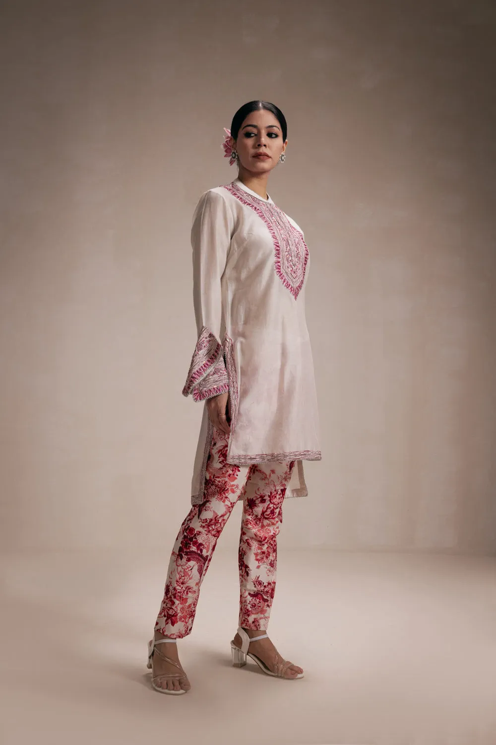 Ivory Kurta Set With Pink Embllishment
