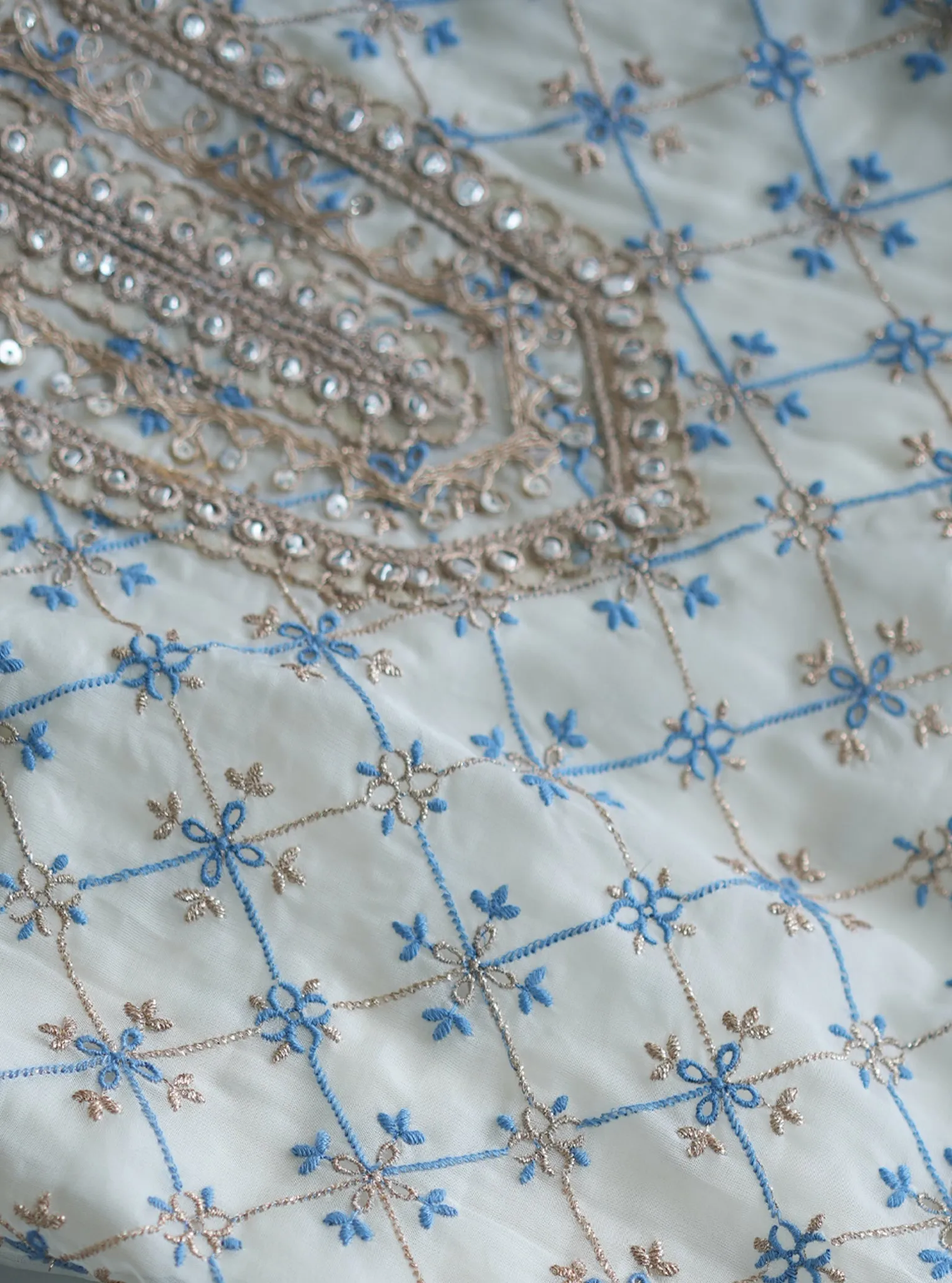 Mulmul Organza Makhna Off White Kurta With Mulmul Chiffon Makhna Off White Garara