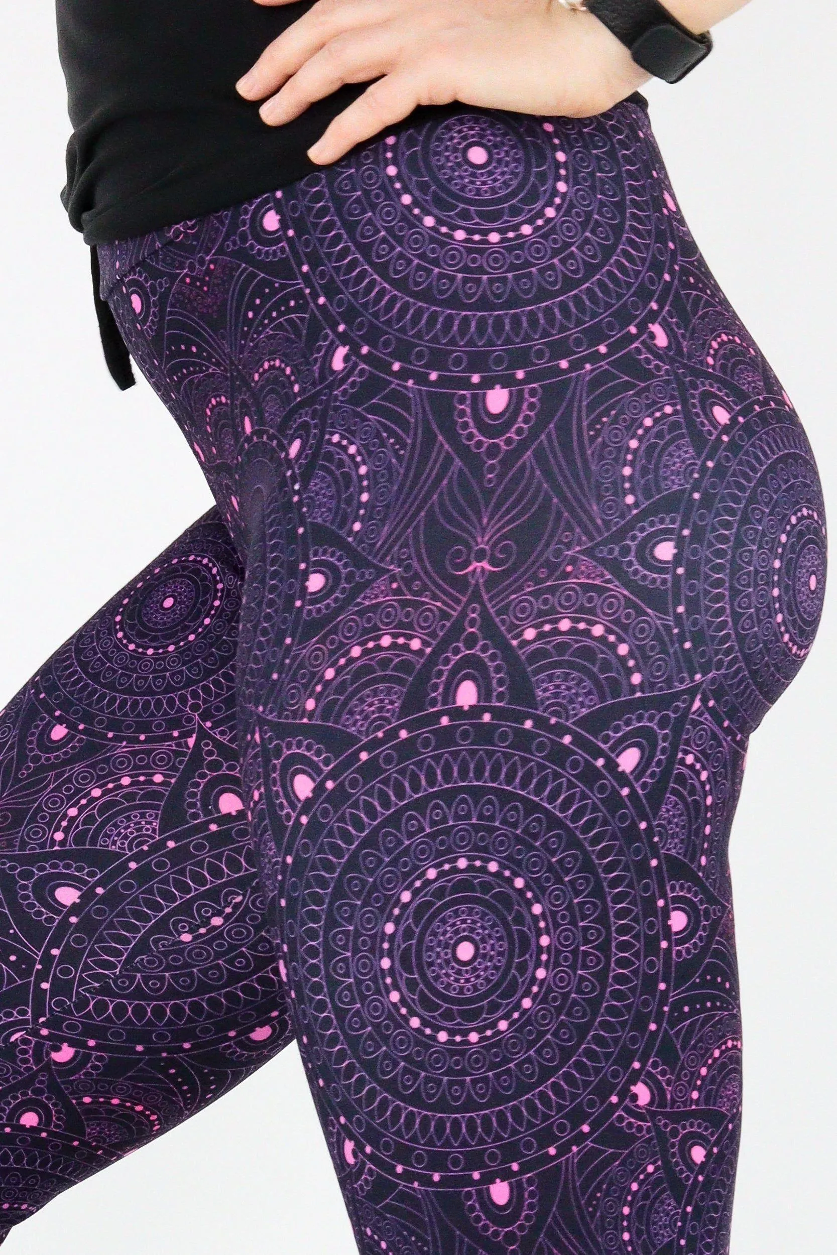Purple Mandala - Casual Capri Leggings