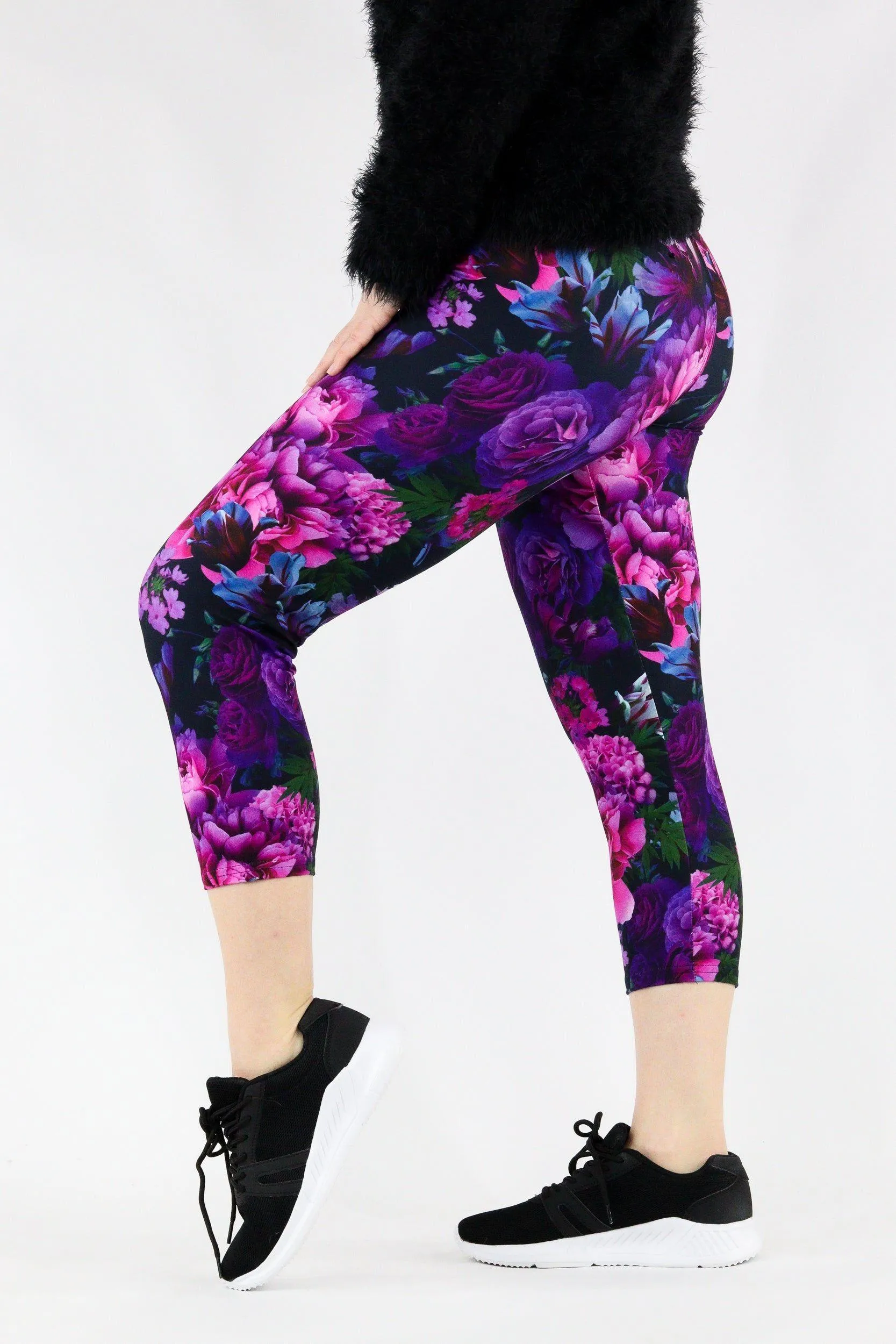 Serenity Flora - Casual - Capri Leggings