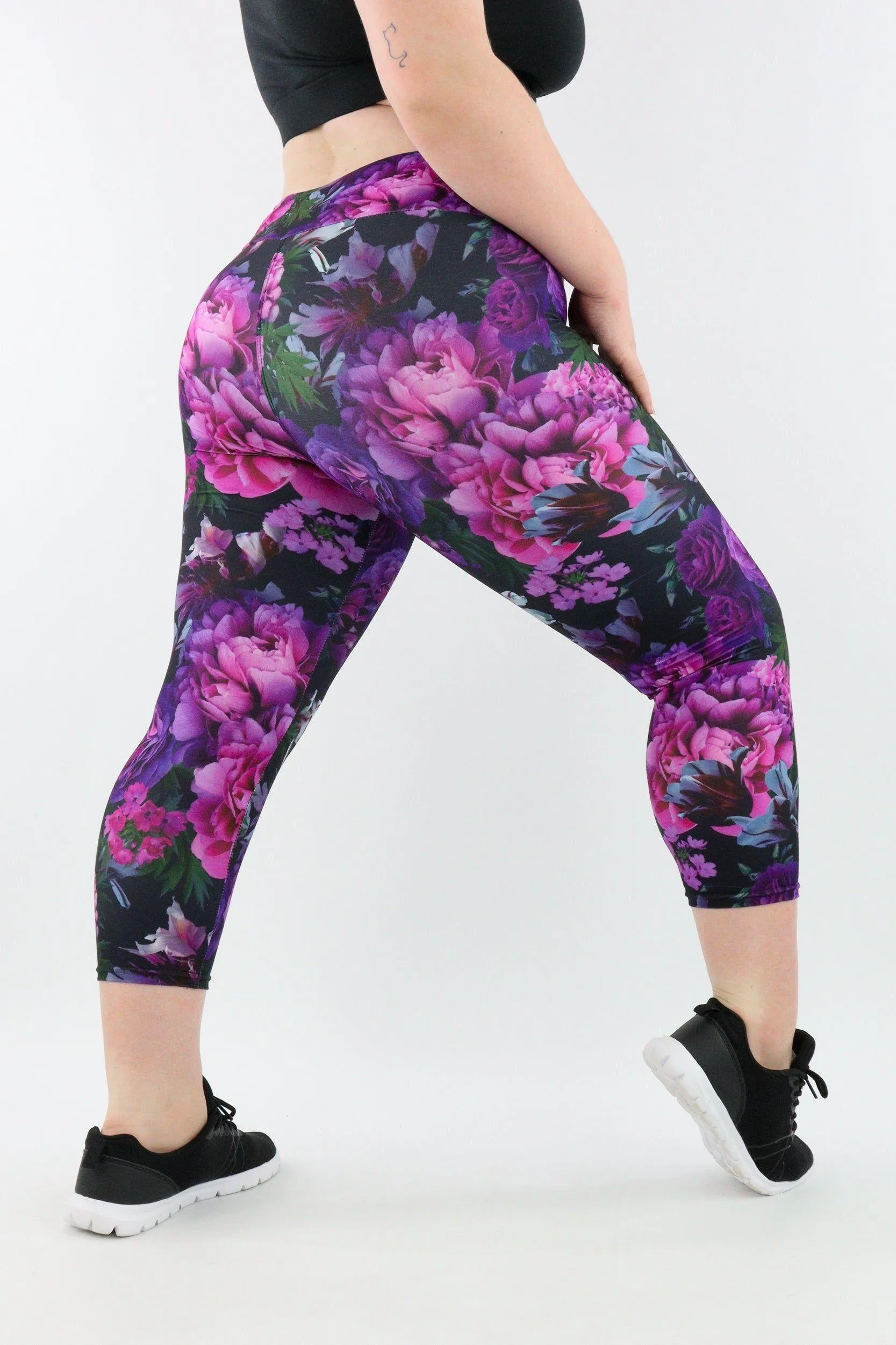 Serenity Flora - Casual - Capri Leggings