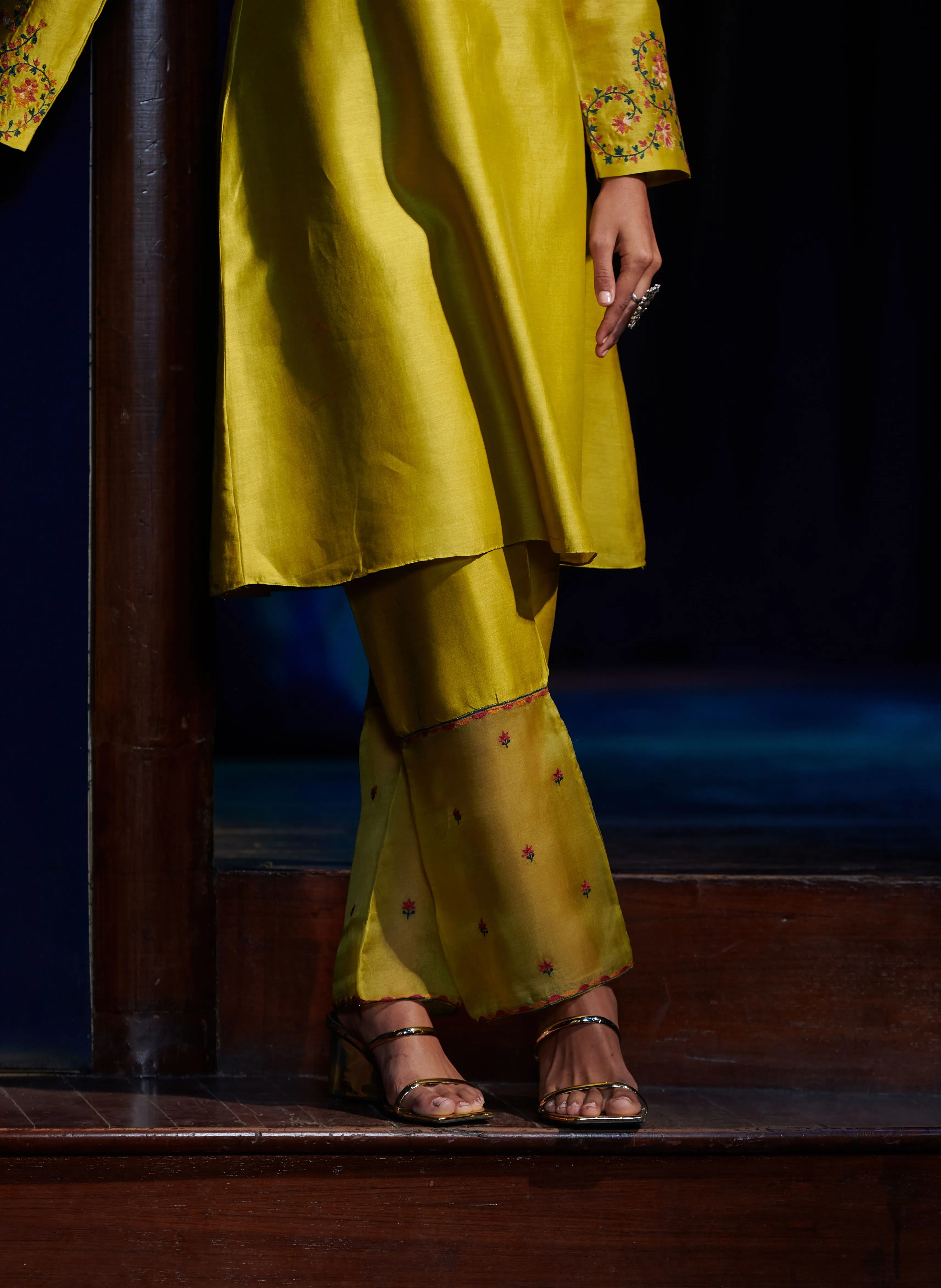 Shikha Mehta Charles Scarlet Neema Kurta Set Silk Chanderi Scarlet The Other Me Sm-Aw-05