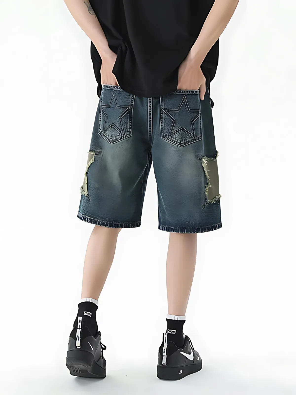 STAR EMBROIDERED JEAN SHORTS
