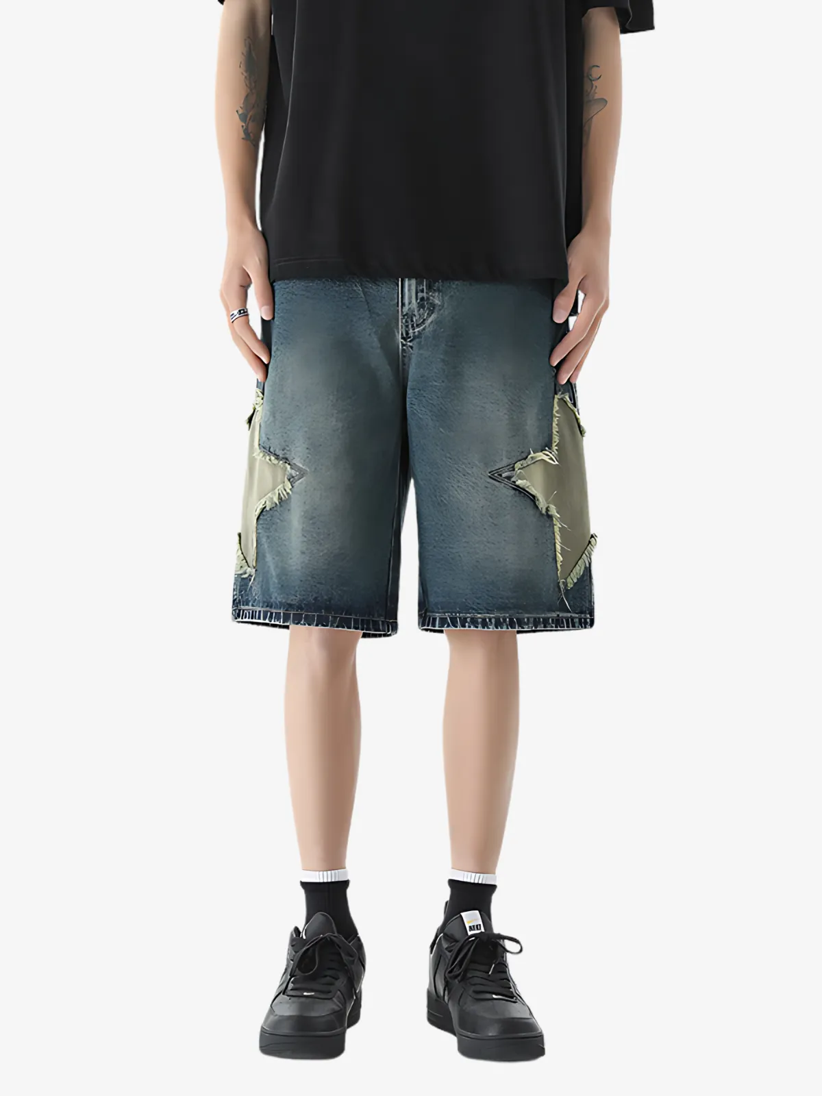 STAR EMBROIDERED JEAN SHORTS