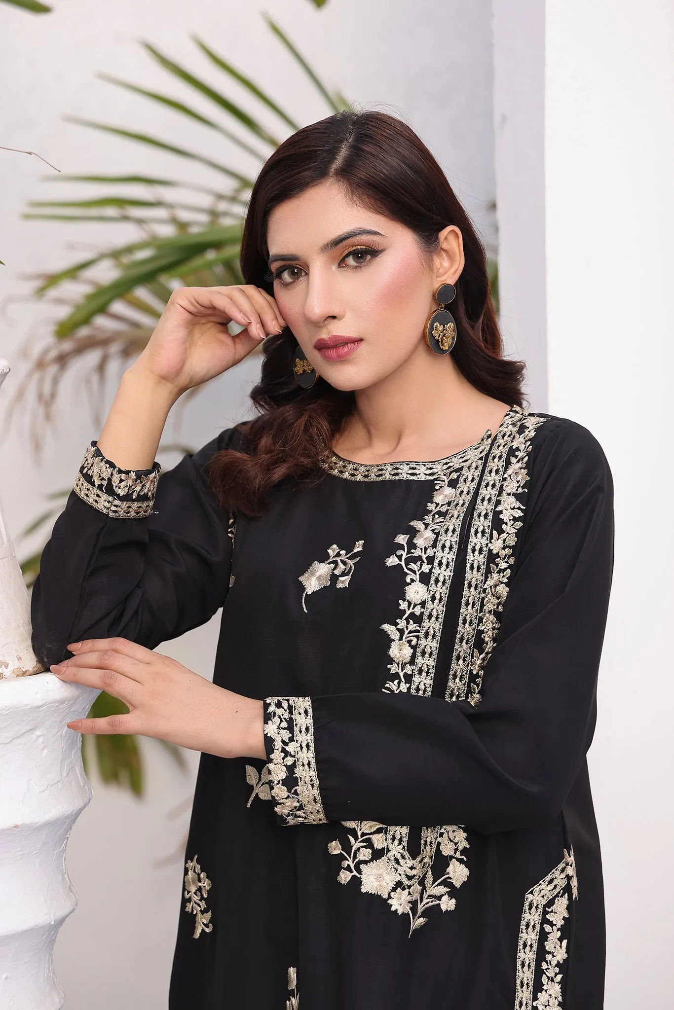 Timeless Sophistication - Black Embroidered Ensemble