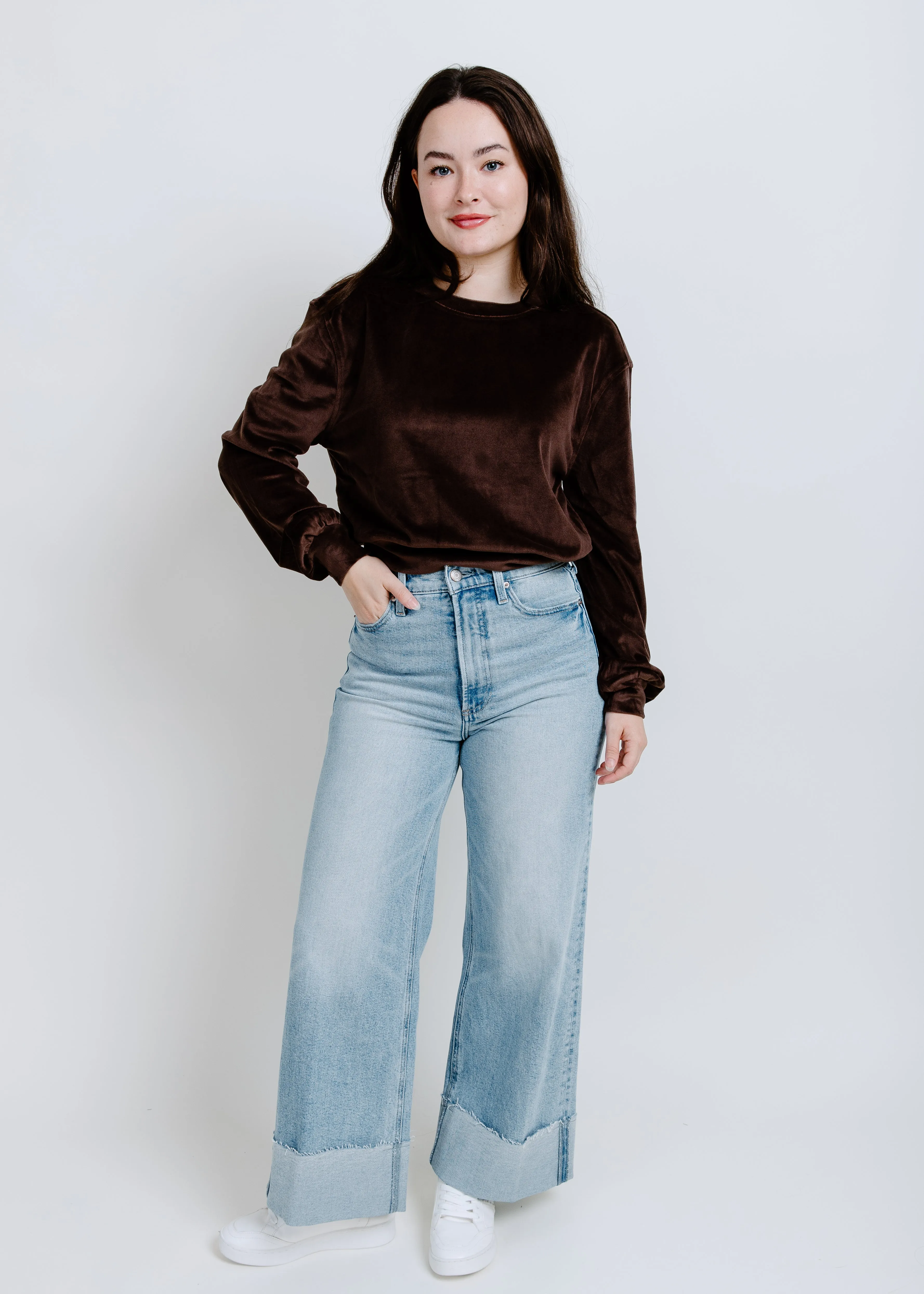 Virgina Velvet Crewneck - Chocolate Brown