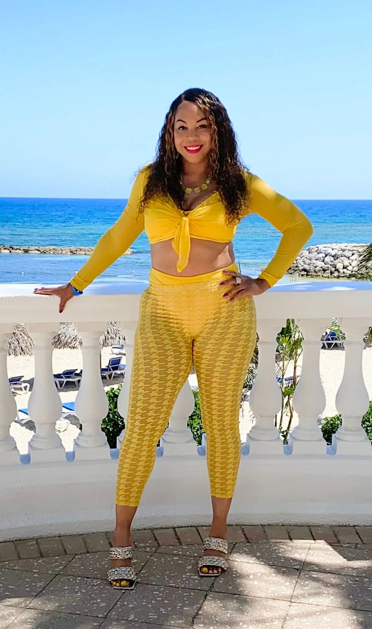 Yellow Burst Resort Set ! Cover up