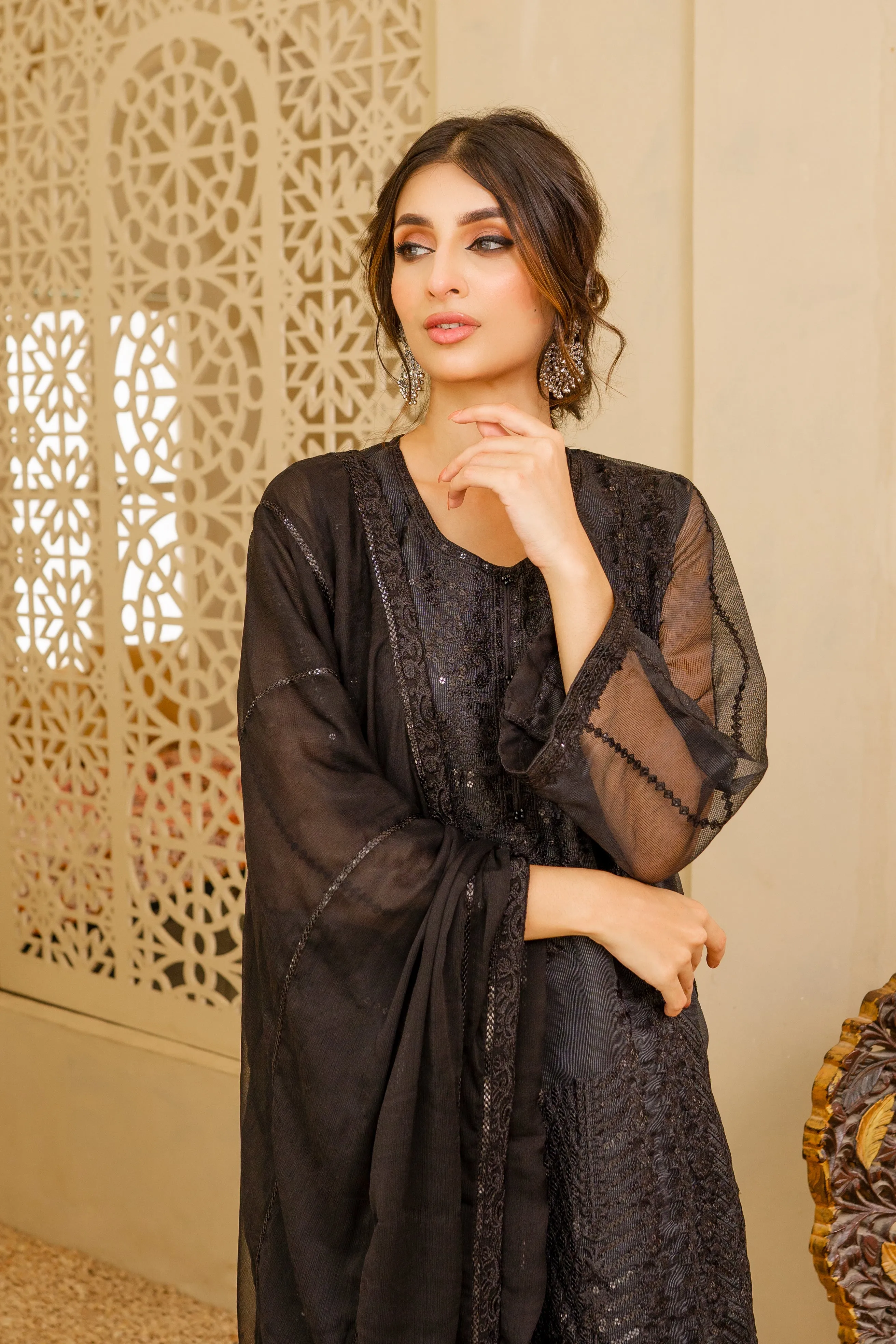 Yeong Embroidered shirt with pants & dupatta 3-Piece Stitched